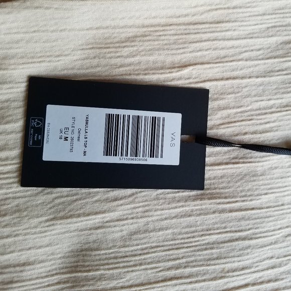 Y.A.S Womens M LS Top NWT - Picture 5 of 6